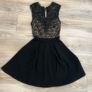 Windsor Dress size small